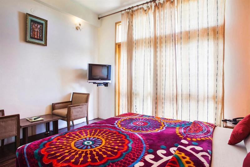 Oyo 28425 Dal Lake Resort Dharamshala Exterior photo